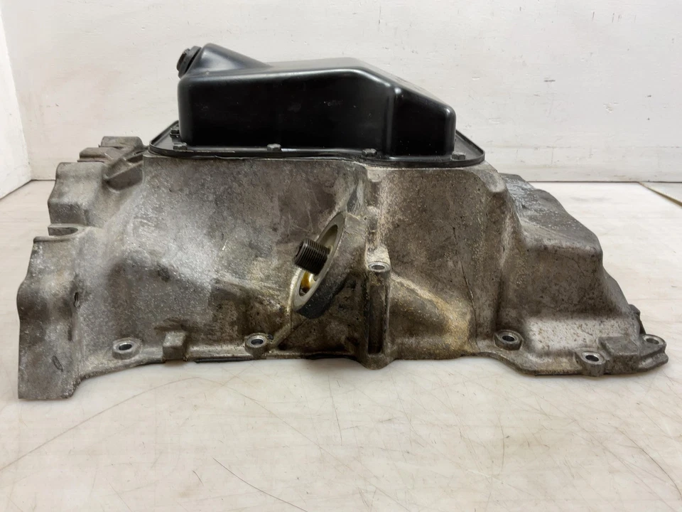 Jeep JL Wrangler OEM 2.0L Upper and Lower Oil Pan 2018-2023 046383 - Image 2 of 4