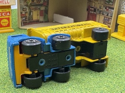 1980 MATCHBOX Lesney No 30 Leyland Articulated International Dump