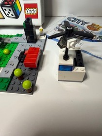 LEGO Games: City Alarm (3865) comes with all minifigures on Missing large Die