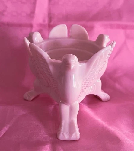 Vintage 1950's Jeanette Glass Shell Pink Milk Glass Eagle Candle Holder 3" Tall