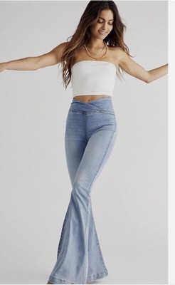 NWT- FREE PEOPLE Venice Beach Wrapped Over Flare Jeans In Spring Blue Size 25