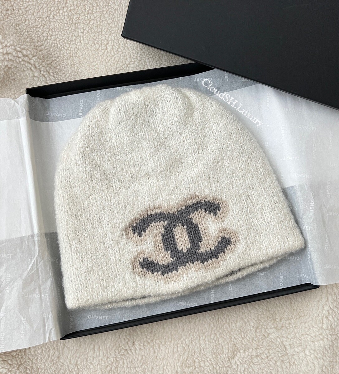 Auth BN Chanel Classic CC Logo White Wool Knit Beanie | eBay