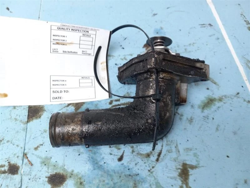 Carcasa termostato Nissan Murano 2009 Foto 2 de 4