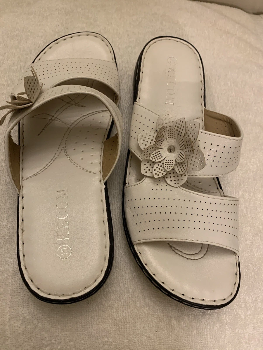 White flower hotsell sandals