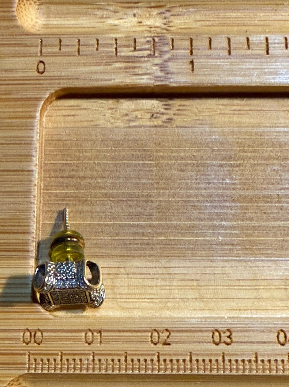 14k Solid Gold Classy Stud Earrings Diamonds .50c… - image 5