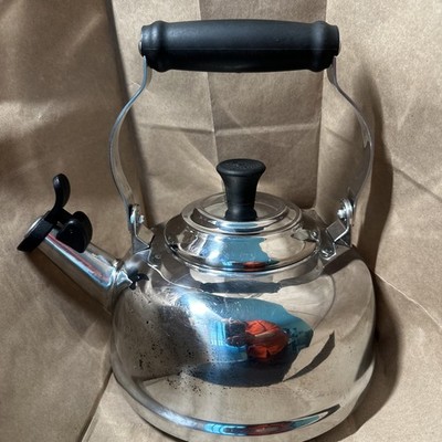Le Creuset Stainless Steel Whistling Tea Kettle 1.7 Qt 