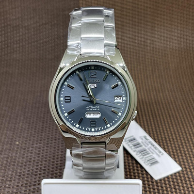 Seiko SNK621K1 Automatic 21 Jewels Grey Analog Stainless