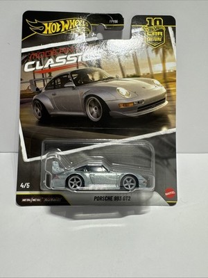 Hot Wheels 2026 Premium Modern Classics Porsche 993 GT2 Silver 4/5
