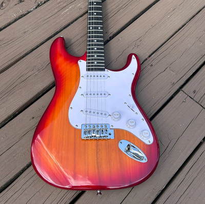  WINTER SPECIAL! S Style Electric Guitar +Case/Strap +Whammy/Trem +Strap!