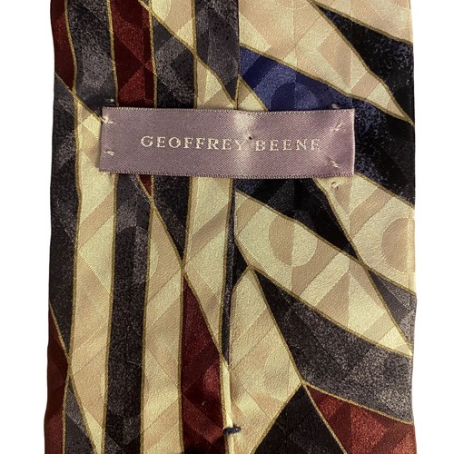 #7875 Geoffrey Beene Navy Blue and Red Mens Necktie - Picture 3 of 5