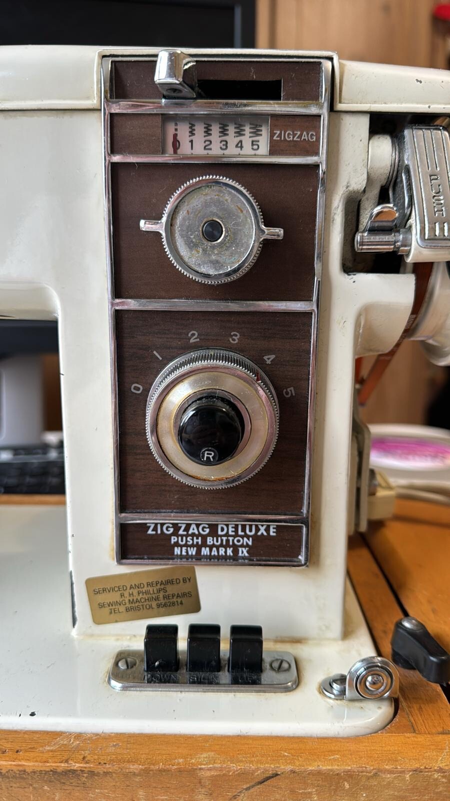 NOVUM SEWING MACHINE ZIGZAG DELUXE NEW MARK IX eBay