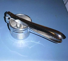 Stainless Steel FOOD MILL PRESS /Masher /Saucer/Ricer/ Baby Foods - Unused  NEW!