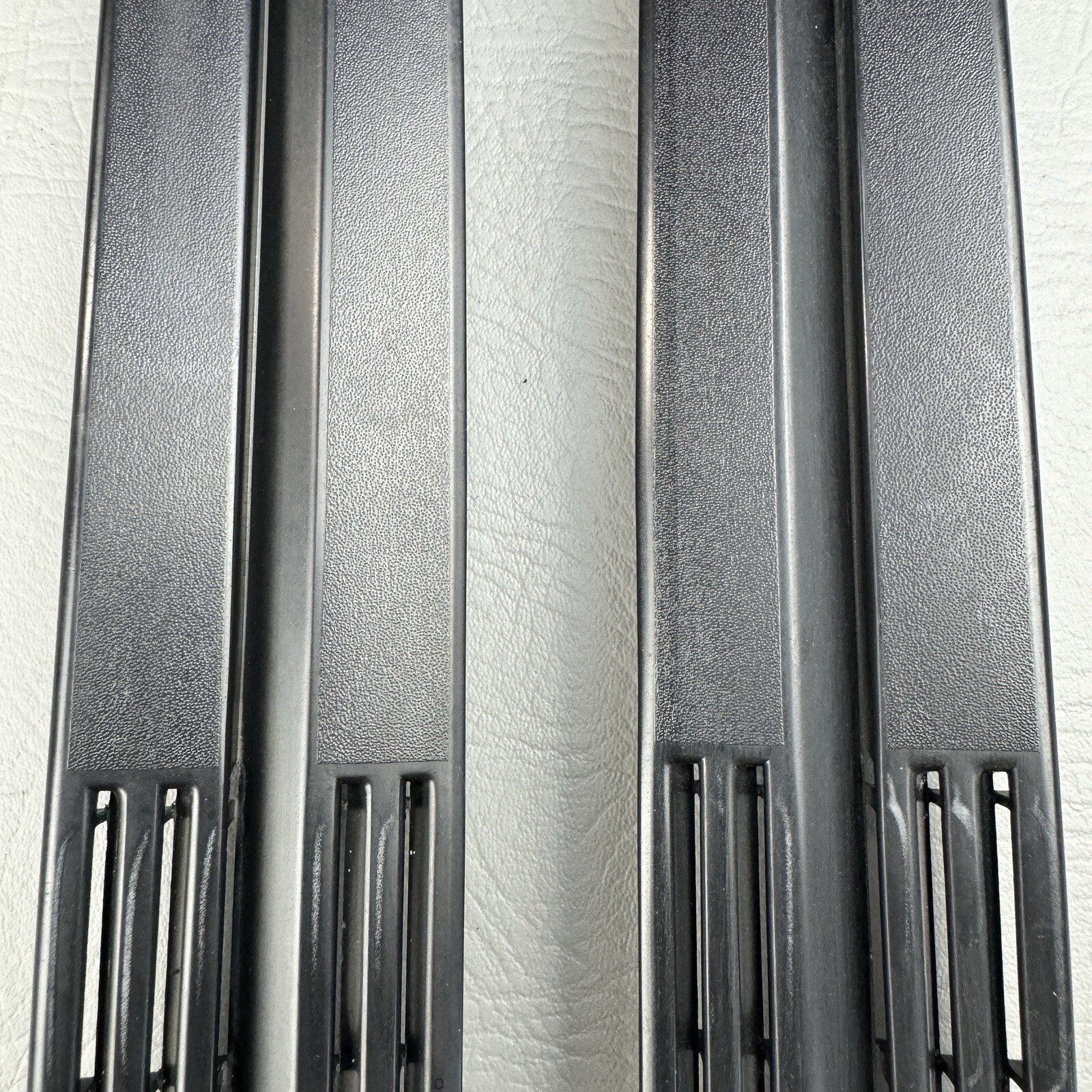 Toyota Pickup Truck Standard CAB Quarter Vent Louver B Pillar Trim 