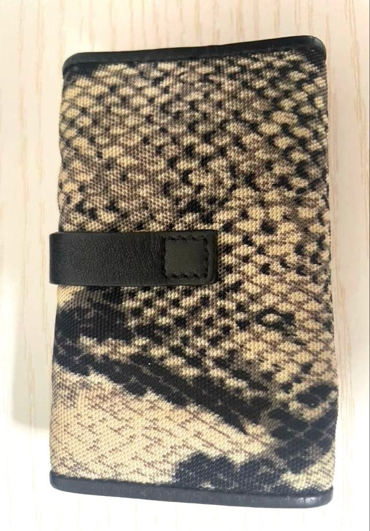 Gucci Python Key Case 6-Key Holder Silver Logo Us… - image 3