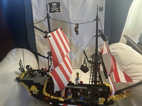 LEGO Pirates: Black Seas Barracuda (6285) 100% Complete With Box
