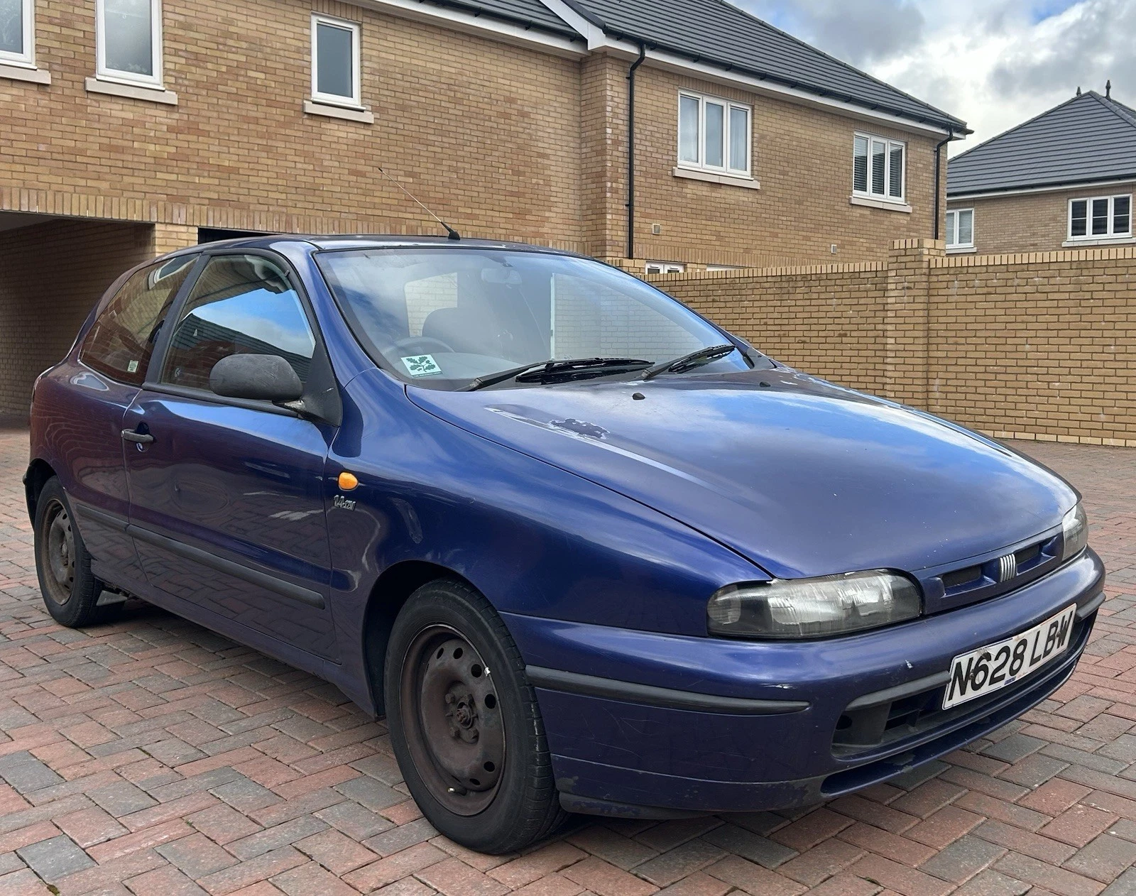 1996 Fiat Bravo 1.4 SX spares or repairs - Picture 1 of 18