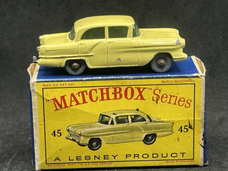 Matchbox Lesney 45 A4 Vauxhall Victor GPW in Type D1 Box - image 2 of 4