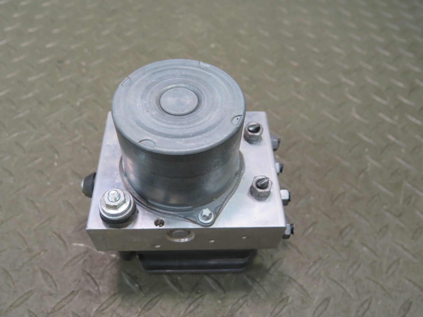 Maserati Quattroporte S Q4 2017-2021 Abs pump motor