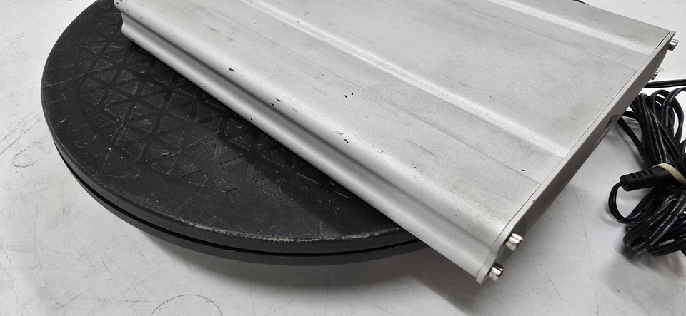 Universal Audio UAD-2 Satellite DUO Firewire DSP Accelerator - TESTED EB-19149 - Image 4 of 4