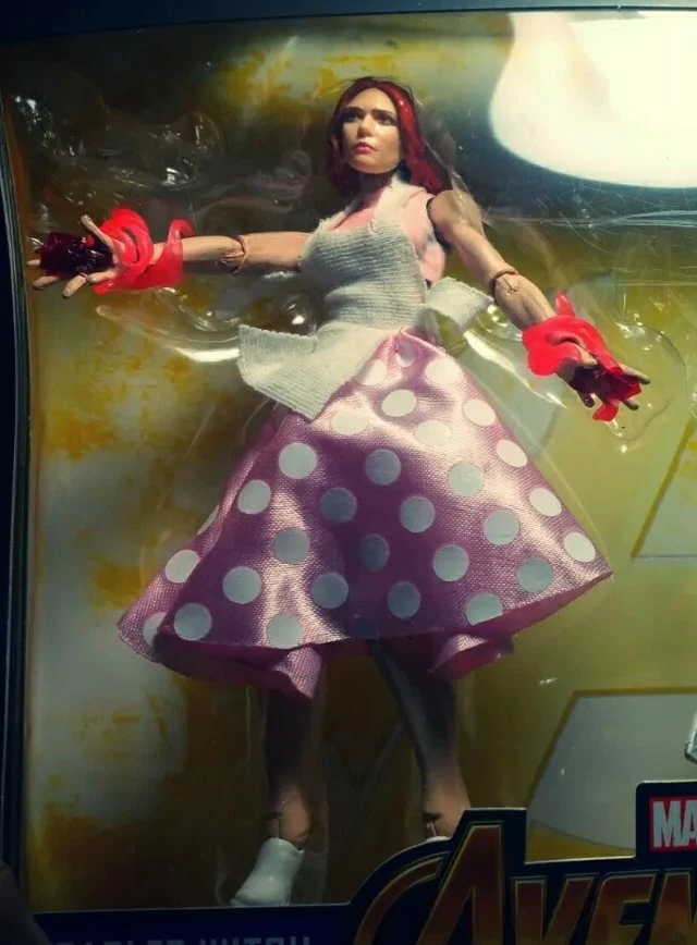 Marvel Legends Bruja Escarlata personalizada (WONDAVISION) Foto 2 de 3