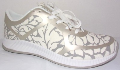 easy spirit faisal 2