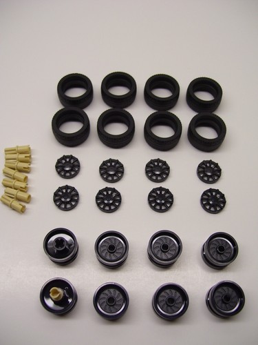 Lego Wheels 8x Tire Low Profile 24x12 (18977) (18976) w/ Hub Caps (18978a) - 第 1/4 張圖片