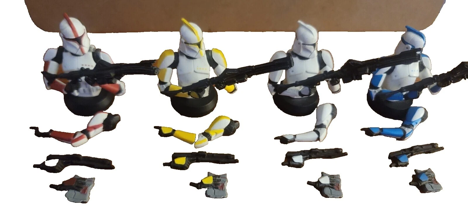 Figuras de acción Gentle Giant Clone Trooper y accesorios