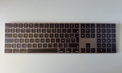 Apple Magic Keyboard Numeric Keypad Bluetooth Tastatur - FRENCH Francais AZERTY
