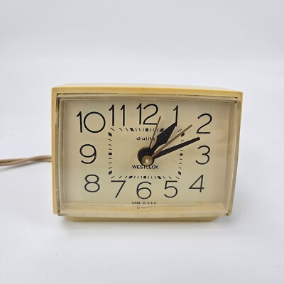 Vtg Westclox Bold II 22190 Dialite Vintage Bedside Alarm Clock