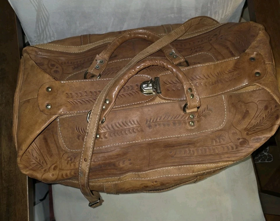 Vt Large Genuine Leather Rodeo Weekender Over Night  Duffle Bag Hand Stamped  - Image 3 of 4