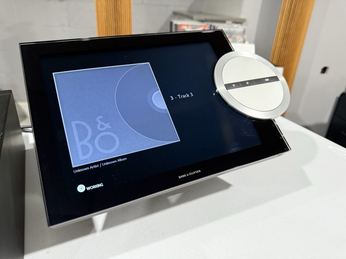 スピーカー・ウーファー BANG&OLUFSEN Beo Sound5/Beo Master5 スピーカー・ウーファー BANG&OLUFSEN Beo Sound5/Beo Master5