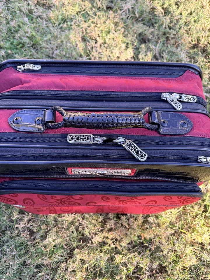 Maleta de equipaje de mano roja Brighton 15” excelente, bolsa de viaje de regalo Rollon Foto 2 de 4