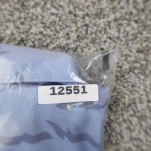 Greg Norman Polo Shirt Mens L Blue Golf Shark Print Play Dry Performance Preppy - Picture 9 of 9