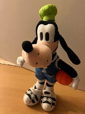 Disney BASKETBALL PLAYER GOOFY free-standing 18" PLUSH