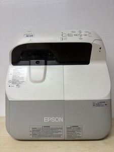 Epson EB-470 Ultra Short Throw LCD Projektor weniger 2000 Lampenstunden gebraucht WXGA HDMI