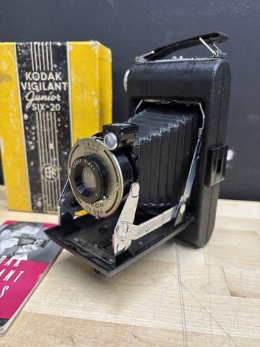 Vintage 1940's Kodak Vigilant Junior Six-20 Folding Camera w/ Box - Untested - Picture 6 of 18