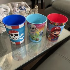 TAZA DE FIESTA DE PLÁSTICO OFICIAL NINTENDO SUPER MARIO 16 oz más tazas de gorro y pirata