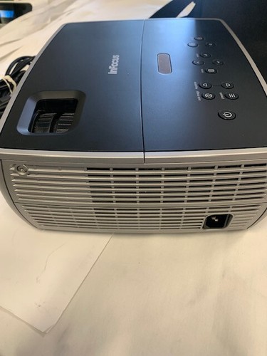 InFocus IN2102EP DLP SVGA 2500 Lumens Projector with Remote - Picture 6 of 12