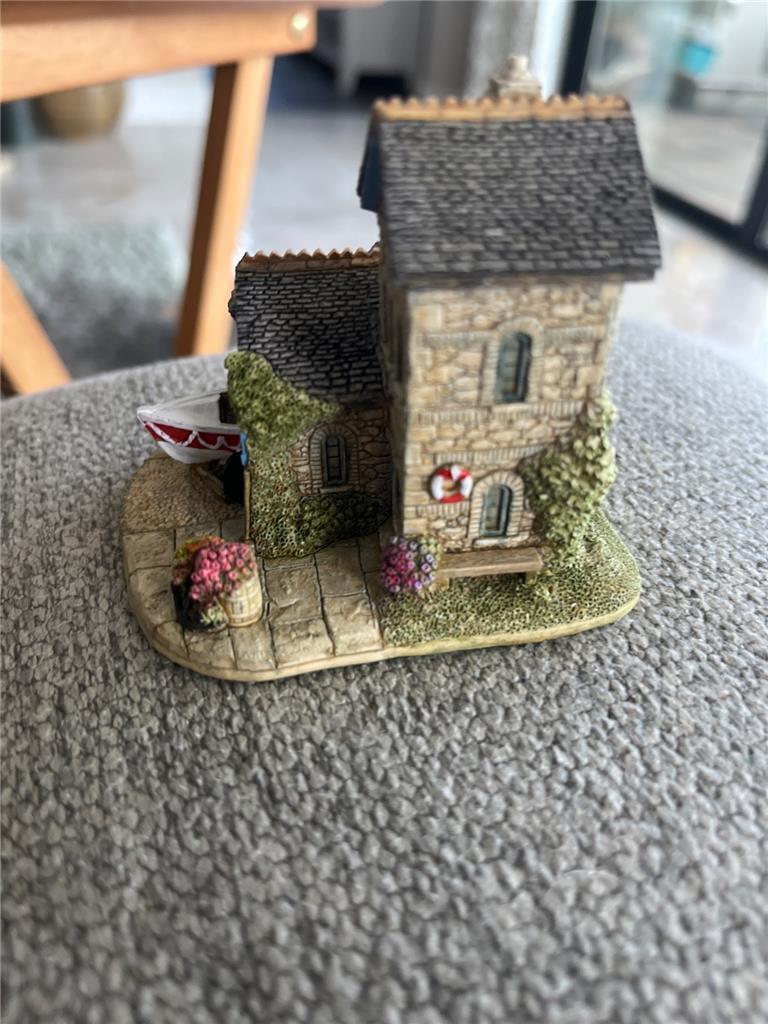 リリパットレーン　OLD LIFEBOAT STATION.LOOE Old Life Boat Station Looe by Lilliput Laneリリパットレーン