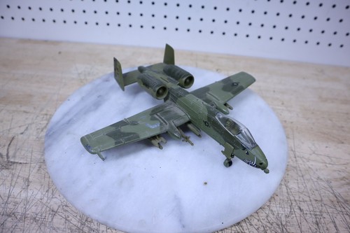 Modello usato A-10A Thunderbolt II ~ MotorMax 76367 Sky Wings Northrop Grumman 1:72 - Foto 9 di 10
