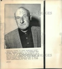 1965 Press Photo Leon Allen 
