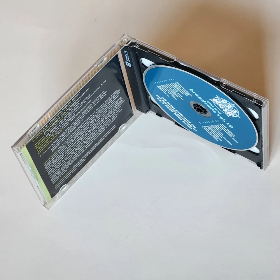 broadcasts vol 19 KGSR Austin 2 CD 2011 Willie Nelson Mumford + Sons Iron + Wine - Image 3 of 4