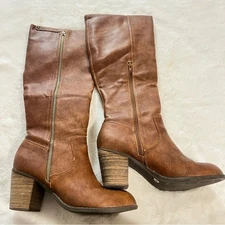 Crown Vintage Tan Heeled Boots