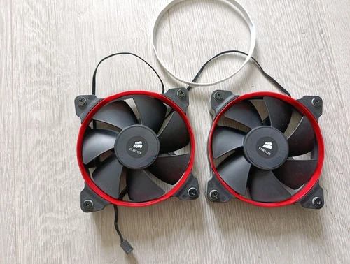 x2 Corsair SP120 Quiet Edition CO-9050006-WW Case Fan 3 Pin