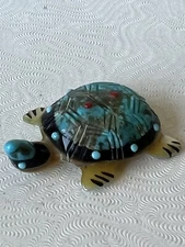 ZUNI Turtle Fetish BY Andrew QUAM turquoise gifts Inlaid F0250
