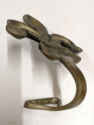 Old French Fleur-De-Lis Lily Flower Brass Coat Hook - Picture 2 of 4