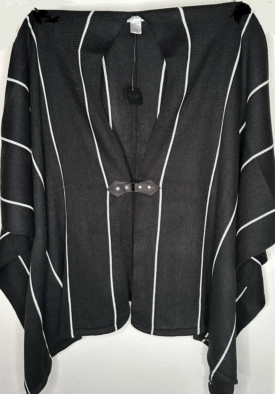 NWT Avenue Women's One Size Knit Open Shawl Poncho Wrap Black w/ White Stripe