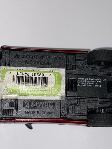 Kinsmart Maserati Gran Turismo MC Stradale Scale 1/38 Red Die Cast - Picture 3 of 3