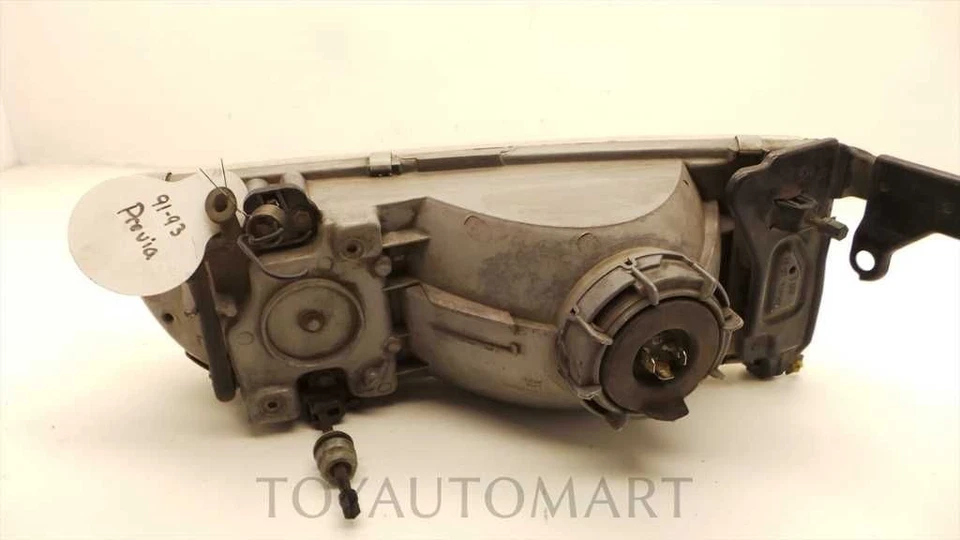 91-93 TOYOTA PREVIA DRIVER SIDE FRONT LEFT HEADLIGHT ASSEMBLY - Image 3 of 4