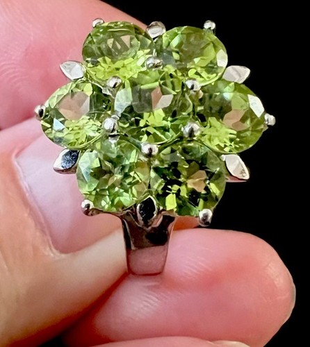 (D&L) Feiner Sterling Silber Peridot Cluster Ring, 925, 4,1 g